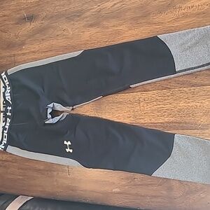 Under Armour YOUTH Boys Compression Pants 3/4 Tights Training  Size Med